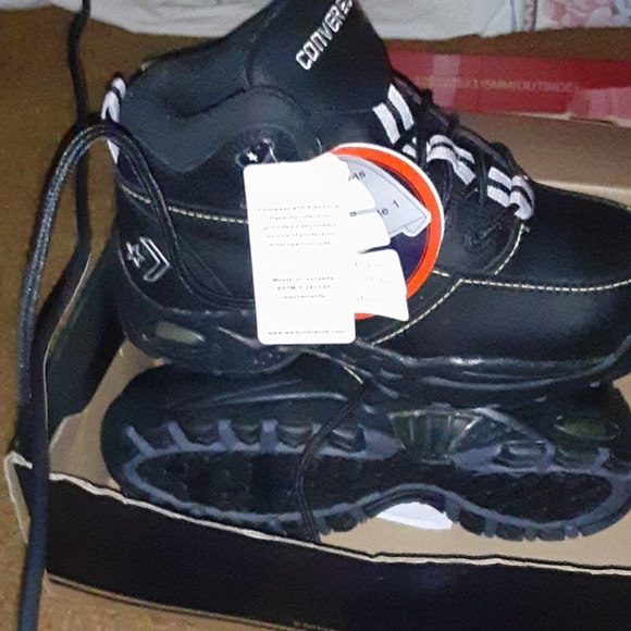 Steel toed work boots - Picture 2 of 3